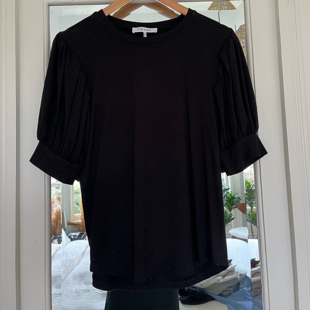 Frame Puffed Sleeve Top